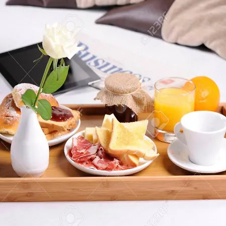 Sleeps5 - Pool - Bysea - Garden - Parking - Petok Apartment